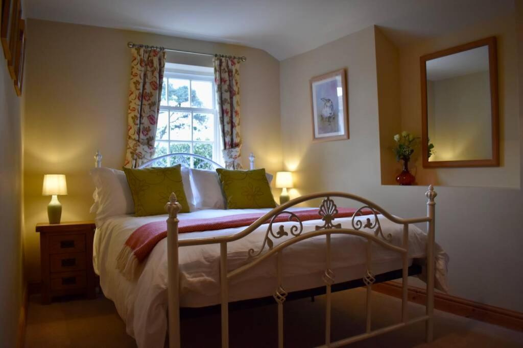 Cross Keys Cottage Holiday Let Bishop's Castle Εξωτερικό φωτογραφία