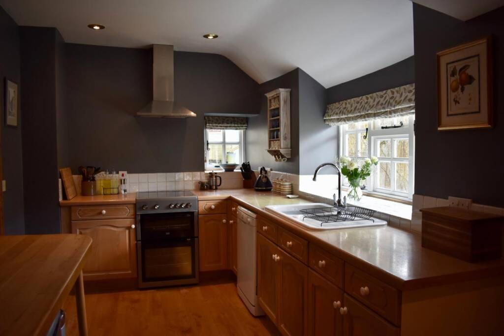 Cross Keys Cottage Holiday Let Bishop's Castle Εξωτερικό φωτογραφία